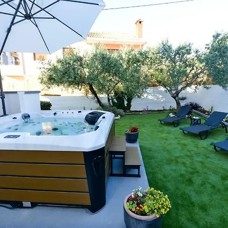 Apartman Modric Apartment *