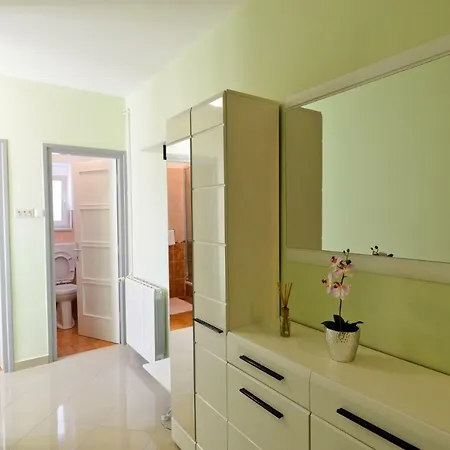 Apartman Modric Apartment *