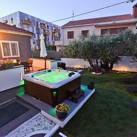 Apartman Modric Apartment *