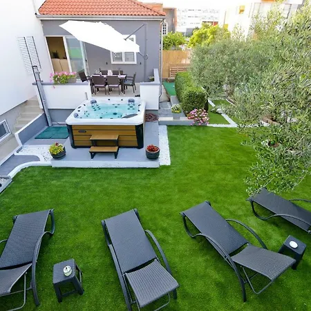 Apartman Modric Apartment *